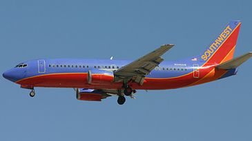 Southwest_737_2_400xx