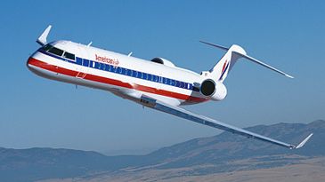 AmericanEagle_CRJ700_400x263