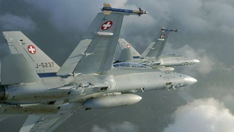 Hornet_Formation_640