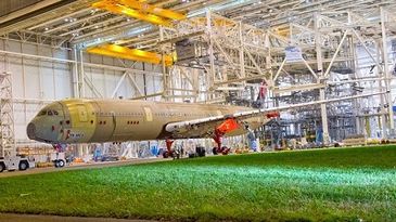 A350_XWB_static_test_aircraft_MSN5000_400