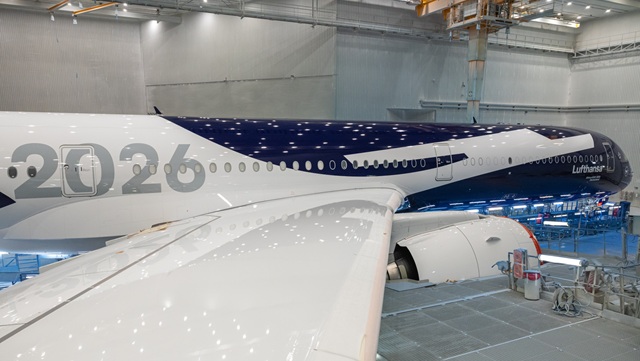 Airbus A3501000 Lufthansa Pict4.jpg