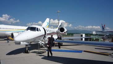 EBACE_2011_Cessna_400