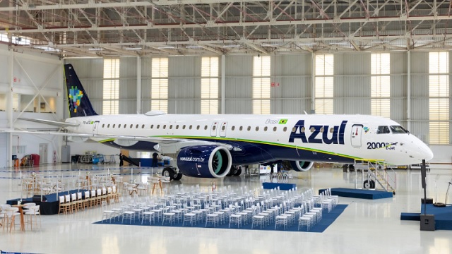 2000ster Embraer E Jet .jpg