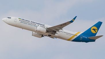 Ukraine International Airlines Boeing 737