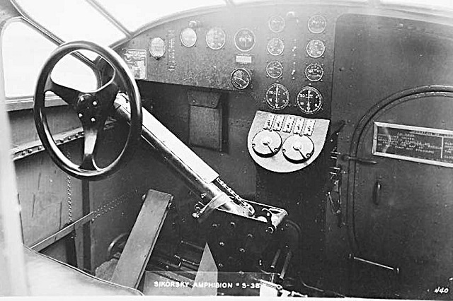 Sikorsky S 38 Cockpit