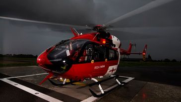 Rega Hubschrauber bei schlechtem Wetter