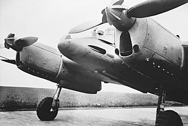 Henschel Hs129 V1 Pict1.jpg