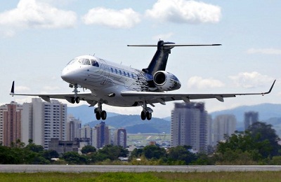 Embraer_Legacy500_first_flight_400
