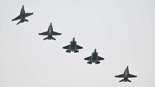 F35 a Finnish Air Force Arrives 3.jpg