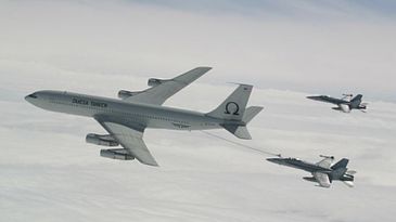 FA18_airRefueling_400x263