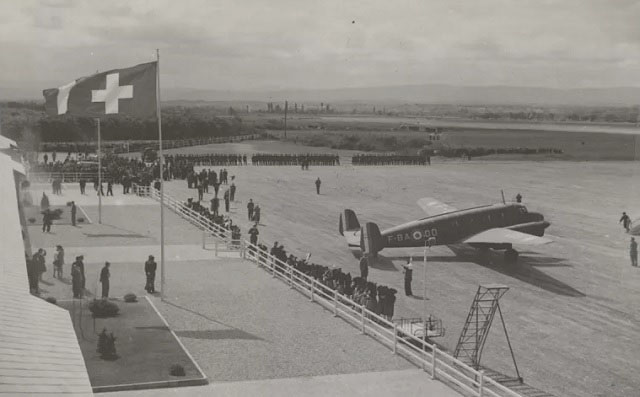 Flughafen Basel 80 Jahre.jpg