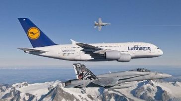 A380_Lufthansa_Hornet_400x263