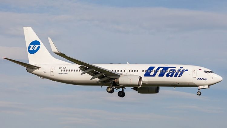 UTAir Boeing 737-800