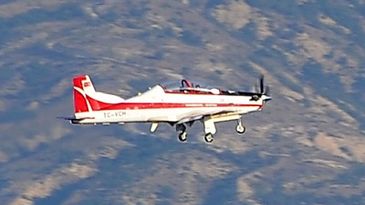 Hurkus_First_Flight_400