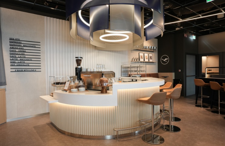 Lufthansa Lounge Str 1