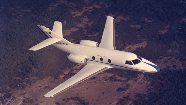 Dassault Falcon 10.jpg