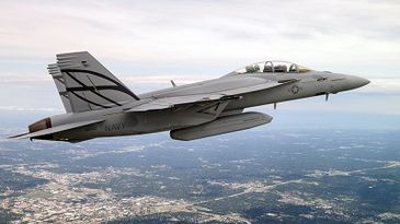 Super_Hornet_Conformal_Fuel_Tank_400