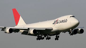 JALCargo747246F_jem400x263