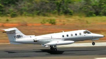 Learjet 25