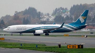 Oman_Air_Boeing737900NG_400