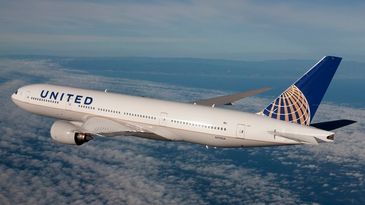 United Airlines Boeing 777