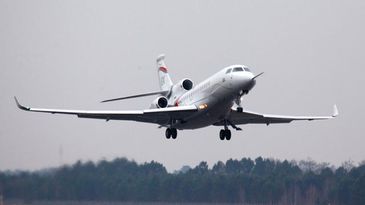 Dassault Falcon 8X first flight