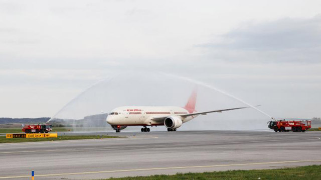 Boeing Dreamliner 787-800 in Wien