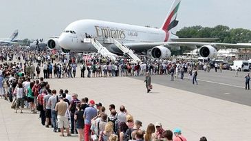 Emirates_A380_ILA2014_400