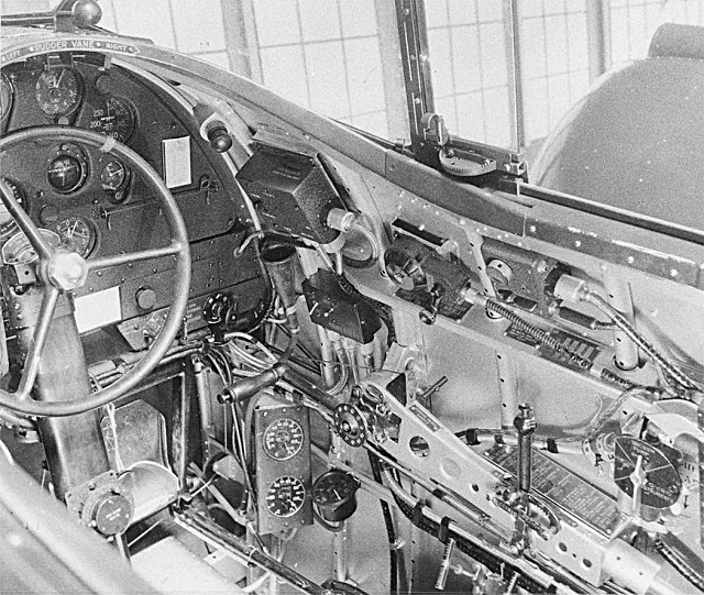 Martin B10 B Cockpit
