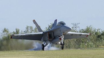 BoeingFA18F_2_400x263