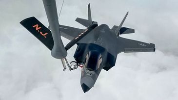 USMC F-35B Air to Air refueling