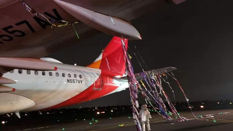 Avianca A319 kollidiert mit Ballon