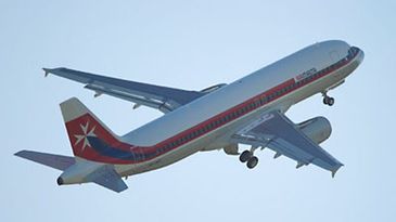 AirMalta_Retro_400
