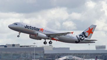 A320_Jetstar_Japan_take_off_400