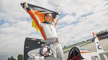 Red Bull Air Race WM-Titel für Matthias Dolde