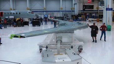 First_Learjet85_Wing_400