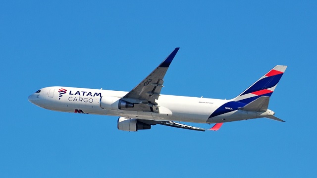 Boeing767 F Latam Avia .jpg