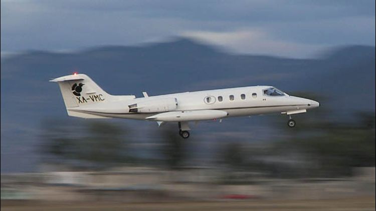 Learjet 25D