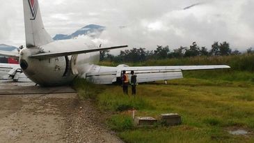 Trigana Air Boeing 737 macht Bruchlandung