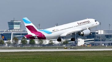 Eurowings Airbus A320 Take Off in München