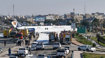 Caspian MD-83 Landeunfall