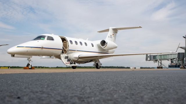 Padaviation Phenom 300
