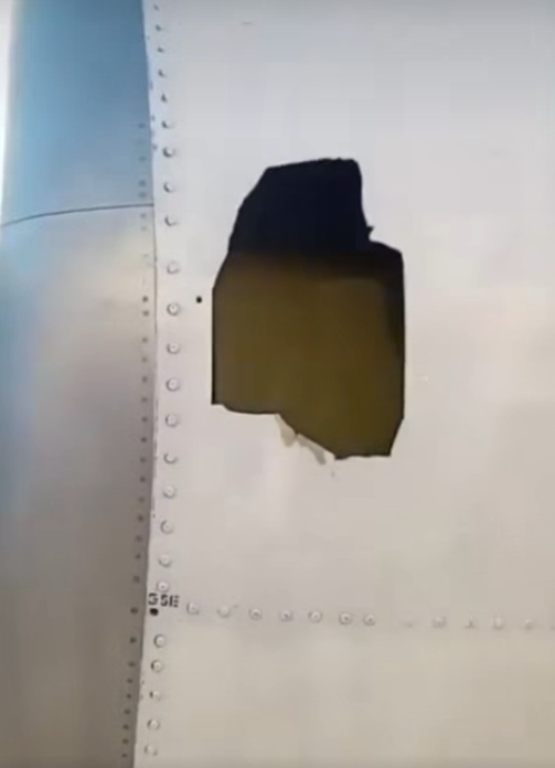 Schaden Engine Nummer 2 Rechts.jpg